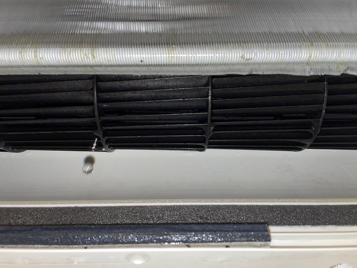 冷氣清洗後,瞬間恢復清新好空氣,感受吹出的涼風也太舒服了。