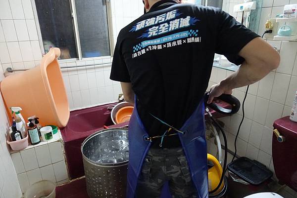 洗衣機清洗、洗衣機推薦洗洋洋,洗洗衣機完整個都亮起來了,好乾淨喔~~