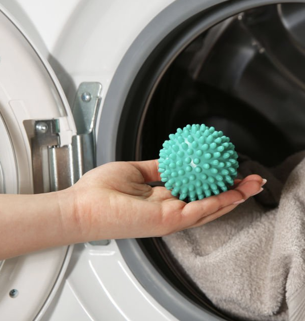 就像前面說的，定期清潔洗襪子洗衣機是非常重要的。洗襪子洗衣機內槽變髒的可能性比較高，有的家庭有專門的洗襪子洗衣機，但是絕大多數家庭沒有專門的洗襪子洗衣機，所以會和常穿的衣物混用一臺洗衣機。