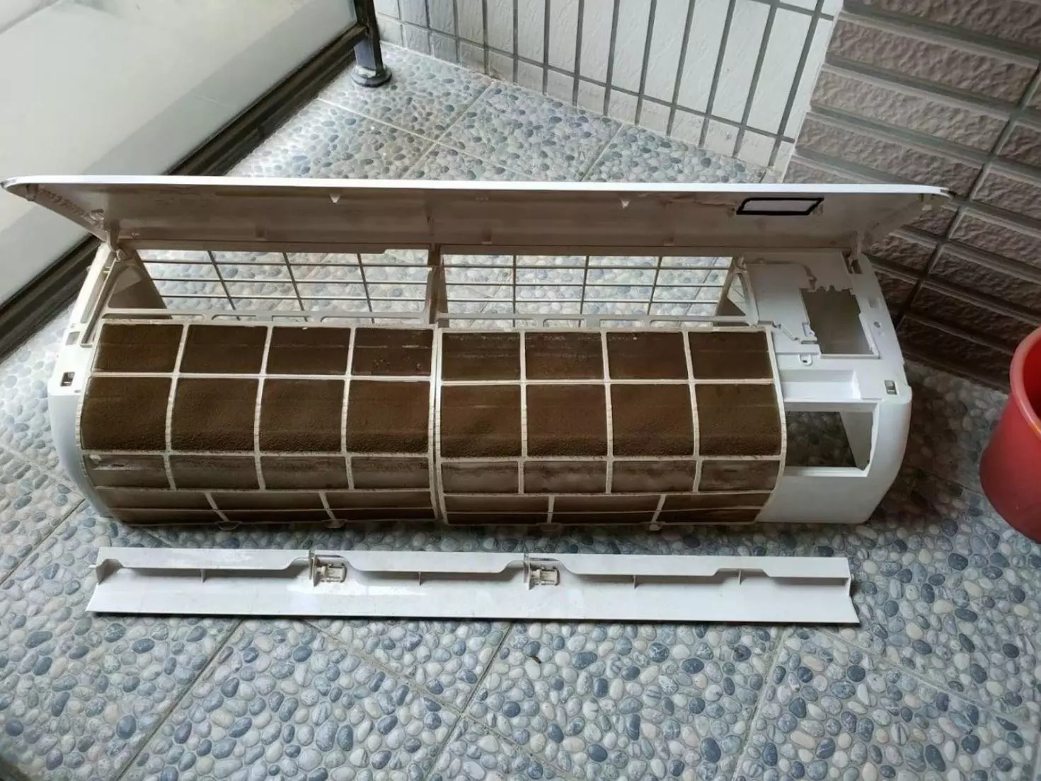 冷氣結冰滴水,冷氣銅管泡棉滴水,冷氣滴水維修2