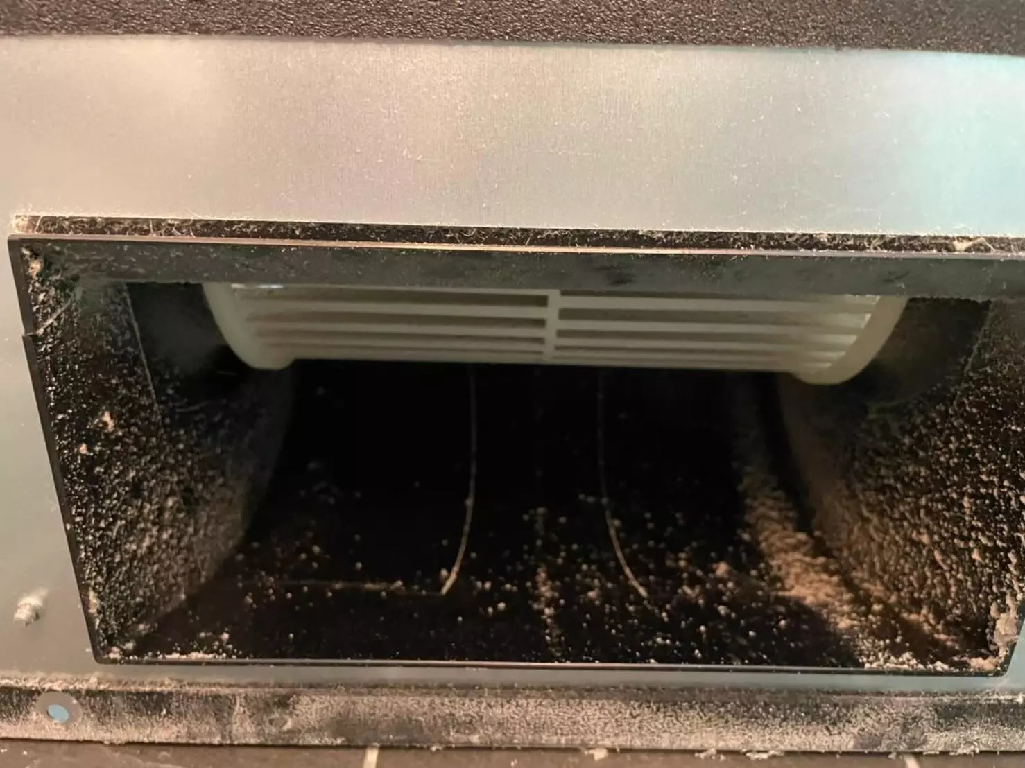 Panasonic冷氣滴水,panasonic冷氣漏水,冷氣水盤積水1