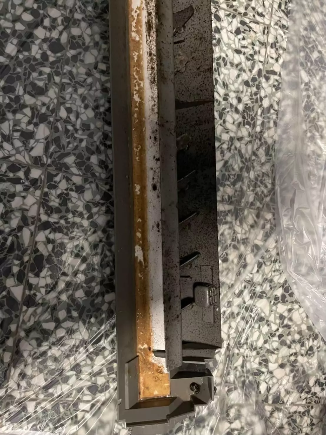 如果你也有以上這些煩惱，那麼交給洗洋洋居家清潔，讓專業的冷氣清洗團隊為您處理，省時又省力，確保冷氣機徹底清潔、恢復最佳效能，吹出清新健康的冷風！